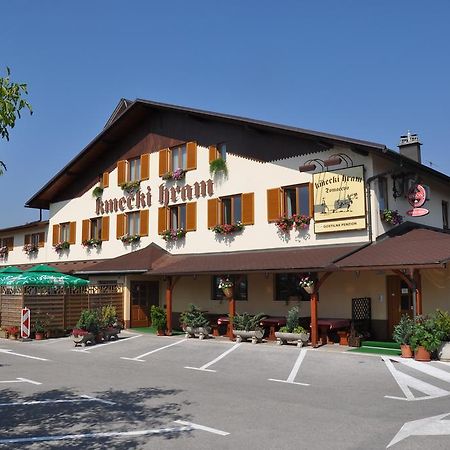 Penzion Kmecki Hram Ljubljana Exterior photo