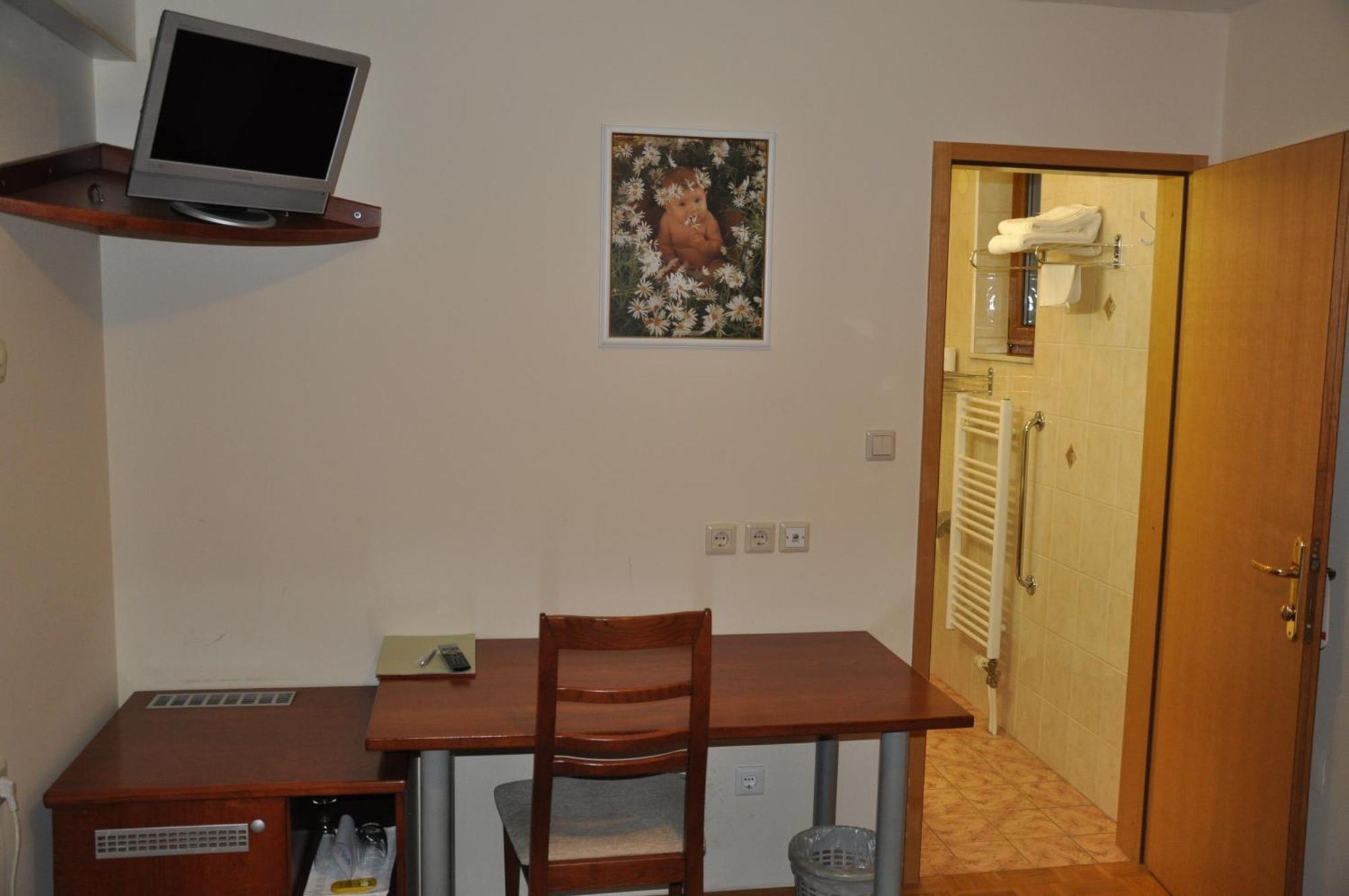 Penzion Kmecki Hram Ljubljana Room photo