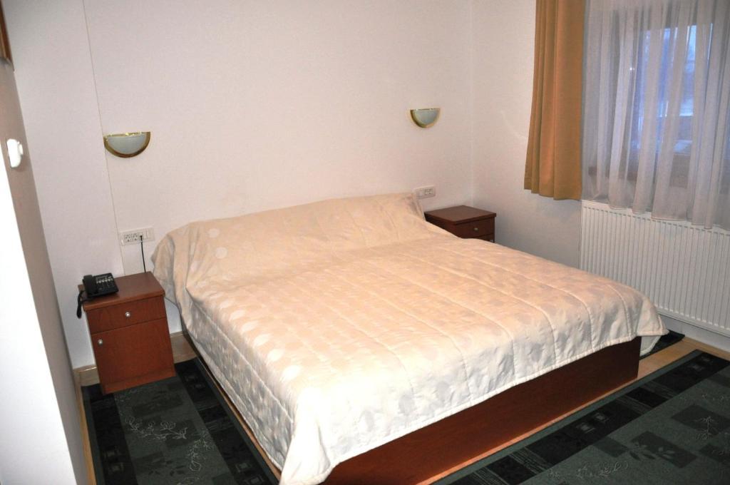Penzion Kmecki Hram Ljubljana Room photo